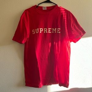 Supreme tshirt